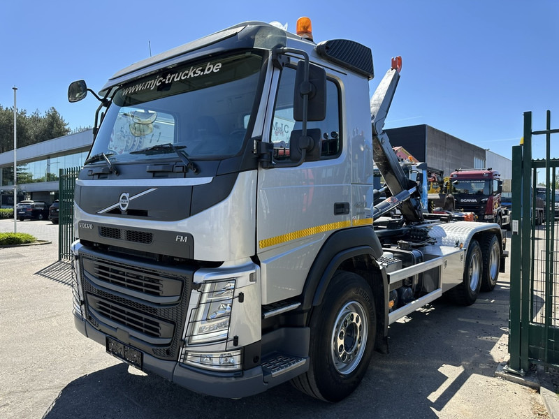 Volvo FM 420 6x4 AJK HOOKLIFT / HAAK 20T - 5760mm - WB 3m90 - *266.000km* - HUB REDUCTION / STEEL SUSPENSION - EURO 6 - BE TRUCK - Hook lift truck: picture 3 Volvo FM 420 6x4 AJK HOOKLIFT / HAAK 20T - 5760mm - WB 3m90 - *266.000km* - HUB REDUCTION / STEEL SUSPENSION - EURO 6 - BE TRUCK - Hook lift truck: picture 3