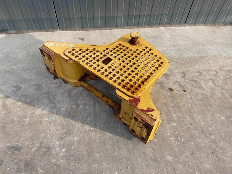 Cat D6K Zugtraverse - Attachment for Construction machinery: picture 3 Cat D6K Zugtraverse - Attachment for Construction machinery: picture 3