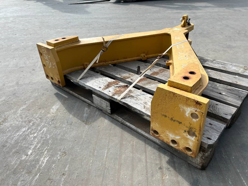 Cat D6R / D6T Zugmaul - Attachment for Construction machinery: picture 3 Cat D6R / D6T Zugmaul - Attachment for Construction machinery: picture 3