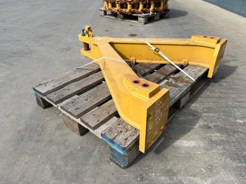 Cat D6R / D6T Zugmaul - Attachment for Construction machinery: picture 5 Cat D6R / D6T Zugmaul - Attachment for Construction machinery: picture 5