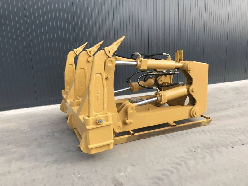 Cat D7 - Attachment for Construction machinery: picture 2 Cat D7 - Attachment for Construction machinery: picture 2