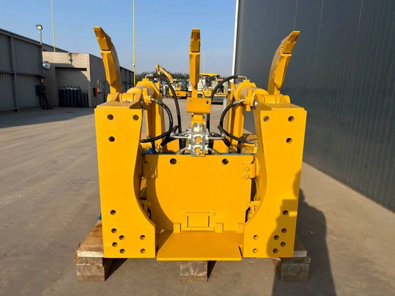 Cat D8N Multi Shank Ripper - Attachment for Construction machinery: picture 2 Cat D8N Multi Shank Ripper - Attachment for Construction machinery: picture 2