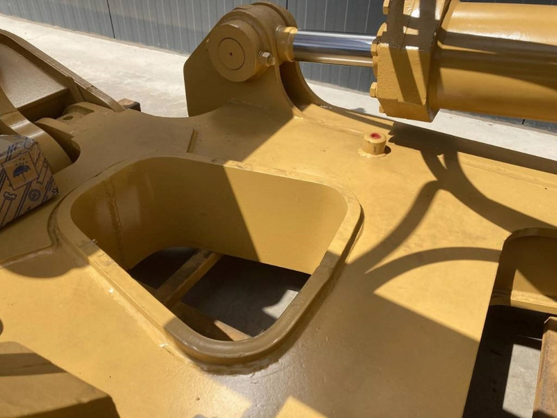 Cat D8T - Attachment for Construction machinery: picture 5 Cat D8T - Attachment for Construction machinery: picture 5