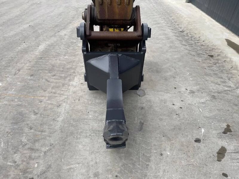 Smitma CW40 Ripper - Attachment for Construction machinery: picture 5 Smitma CW40 Ripper - Attachment for Construction machinery: picture 5