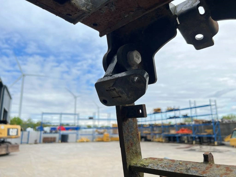 Cat 312D / 315D / 319D / 320D / 324D / 329D / 330D / 3 - Cab and interior for Construction machinery: picture 5 Cat 312D / 315D / 319D / 320D / 324D / 329D / 330D / 3 - Cab and interior for Construction machinery: picture 5