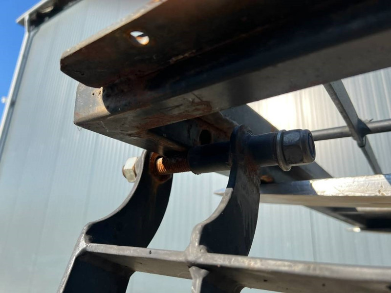 Cat 313D / M315D / 320D / 325D / 330D / 345C / 365C / - Cab and interior for Construction machinery: picture 4 Cat 313D / M315D / 320D / 325D / 330D / 345C / 365C / - Cab and interior for Construction machinery: picture 4