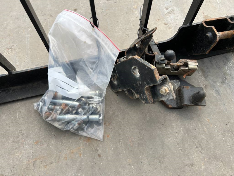 Cab and interior for Construction machinery Cat 313E / 320F / 323E / 325F / 329E / 330F / 336E / 3: picture 9 Cab and interior for Construction machinery Cat 313E / 320F / 323E / 325F / 329E / 330F / 336E / 3: picture 9