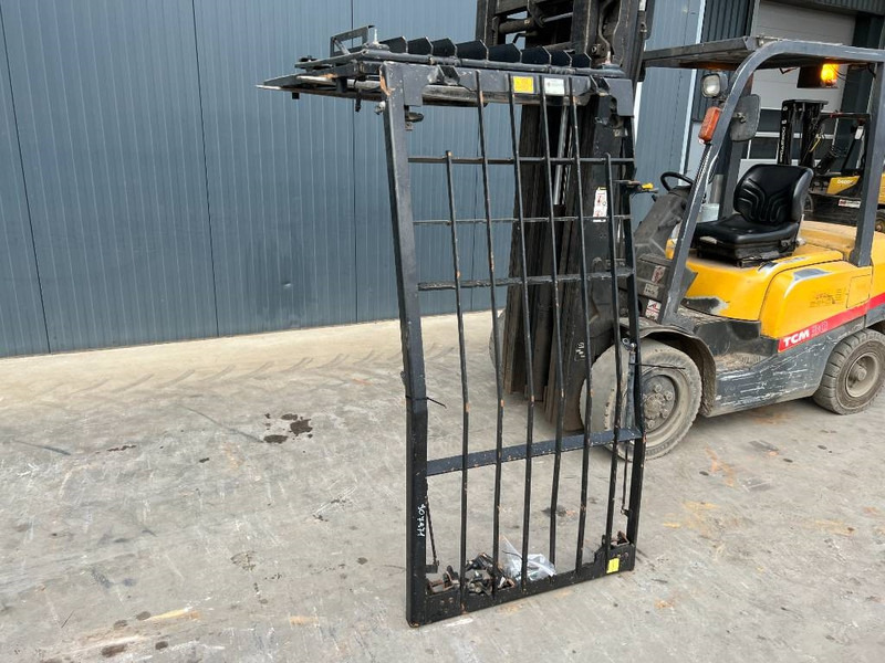 Cat 313E / 320F / 323E / 325F / 329E / 330F / 336E / 3 - Cab and interior for Construction machinery: picture 2 Cat 313E / 320F / 323E / 325F / 329E / 330F / 336E / 3 - Cab and interior for Construction machinery: picture 2