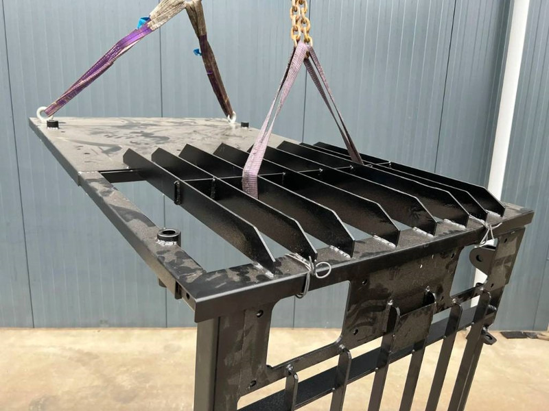 Cat 318C Guard - Cab and interior for Construction machinery: picture 4 Cat 318C Guard - Cab and interior for Construction machinery: picture 4