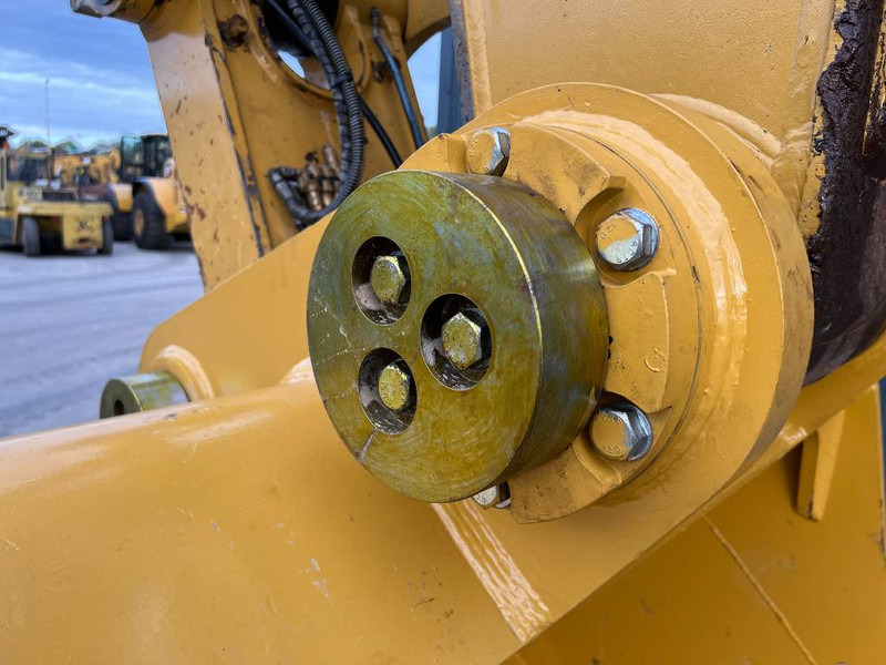 Crawler excavator Cat 352FL ME: picture 15