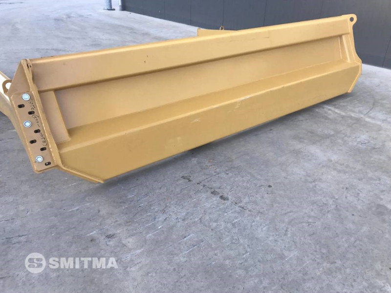 Cat 735C - Tail lift for Construction machinery: picture 4 Cat 735C - Tail lift for Construction machinery: picture 4