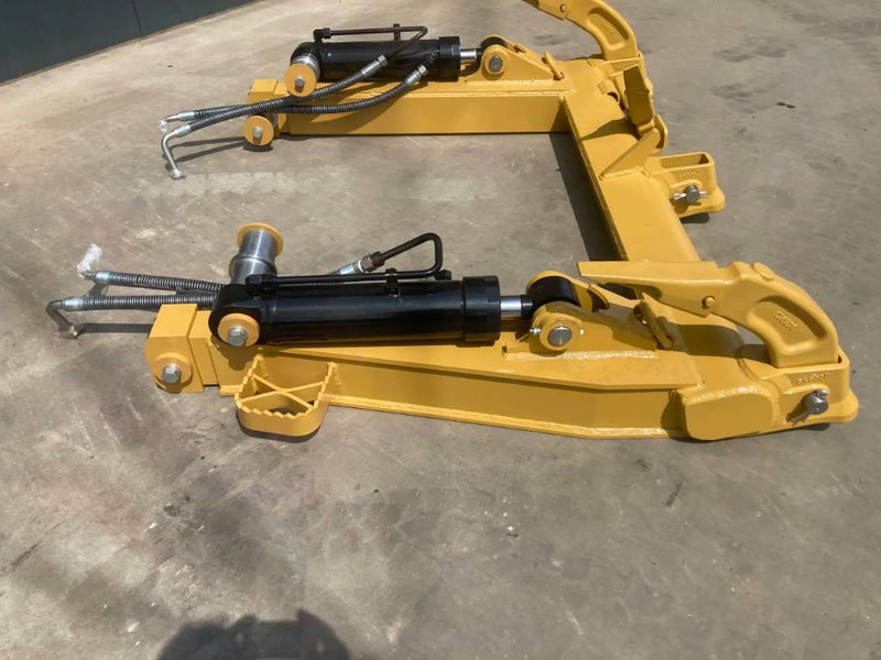 Cat 963K - Bucket for Construction machinery: picture 2 Cat 963K - Bucket for Construction machinery: picture 2