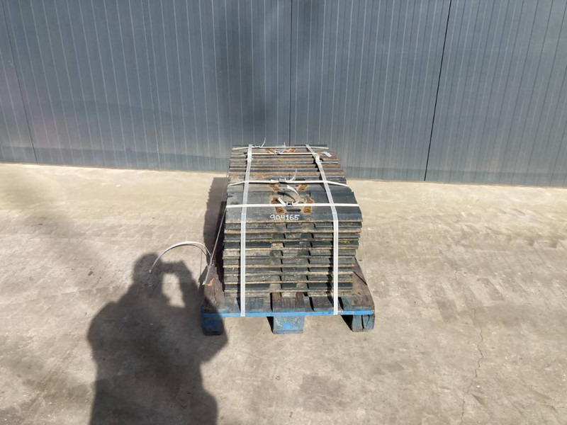 Komatsu PC150 / PC160 / PC180 / PC210 / PC240 3 Grouser 6 - Frame/ Chassis for Construction machinery: picture 3 Komatsu PC150 / PC160 / PC180 / PC210 / PC240 3 Grouser 6 - Frame/ Chassis for Construction machinery: picture 3