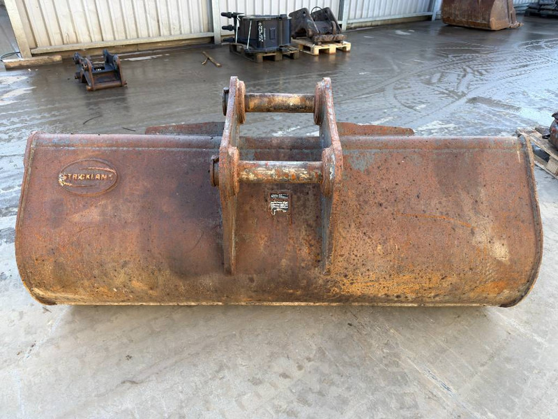 Miller Geith Volvo EC210 / EC220 - Bucket for Construction machinery: picture 5 Miller Geith Volvo EC210 / EC220 - Bucket for Construction machinery: picture 5