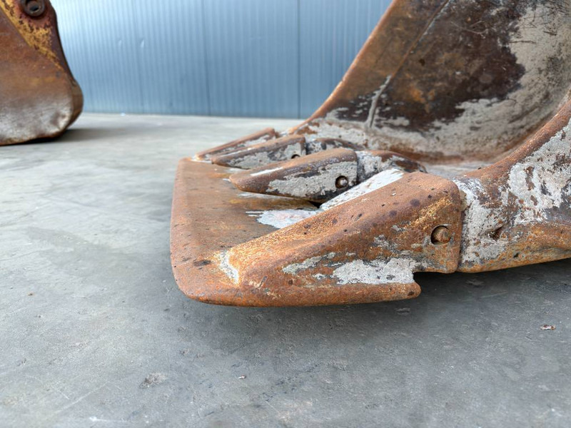 Bucket for Construction machinery OilQuick OQ70/55: picture 13