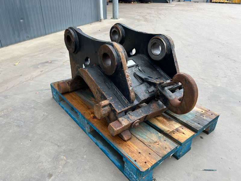 Verachtert CW45 - 329E / 330F - Quick coupler for Construction machinery: picture 3 Verachtert CW45 - 329E / 330F - Quick coupler for Construction machinery: picture 3