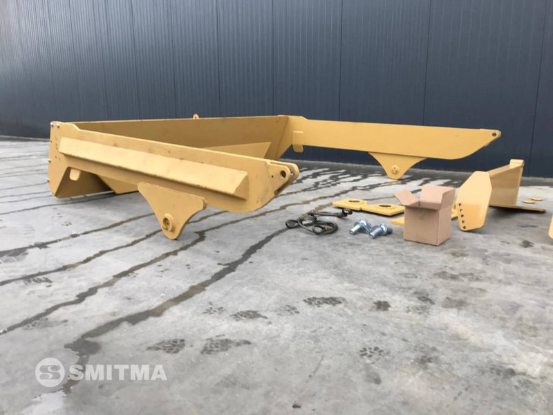 Volvo A25E - Tail lift for Construction machinery: picture 3 Volvo A25E - Tail lift for Construction machinery: picture 3