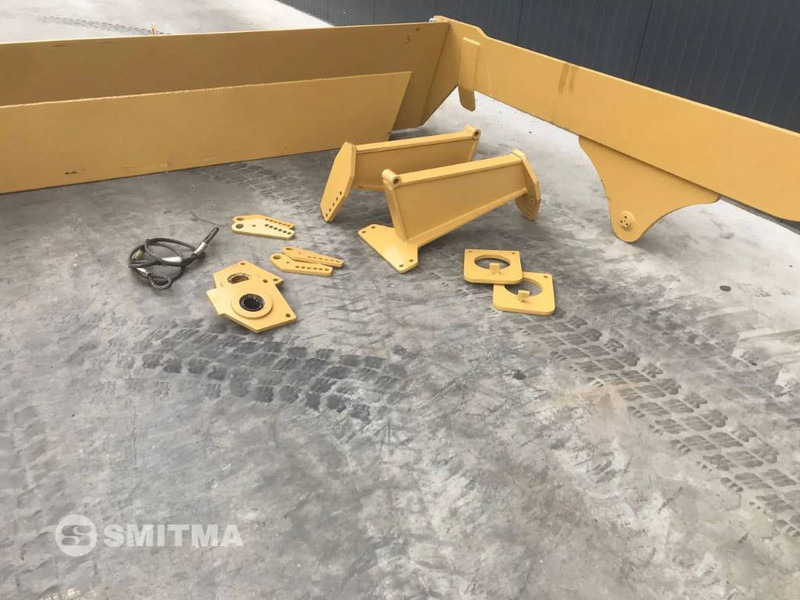 Volvo A40G - Tail lift for Construction machinery: picture 5 Volvo A40G - Tail lift for Construction machinery: picture 5