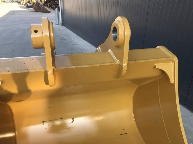 Volvo EC250 - Bucket for Construction machinery: picture 3 Volvo EC250 - Bucket for Construction machinery: picture 3