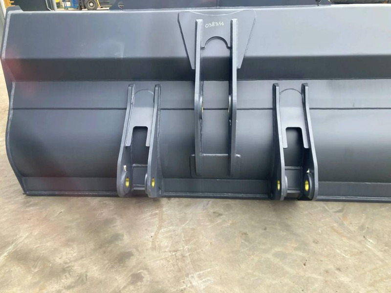 Volvo L110E - Bucket for Construction machinery: picture 3 Volvo L110E - Bucket for Construction machinery: picture 3