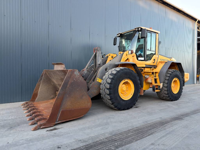Volvo L120F - Wheel loader: picture 1 Volvo L120F - Wheel loader: picture 1