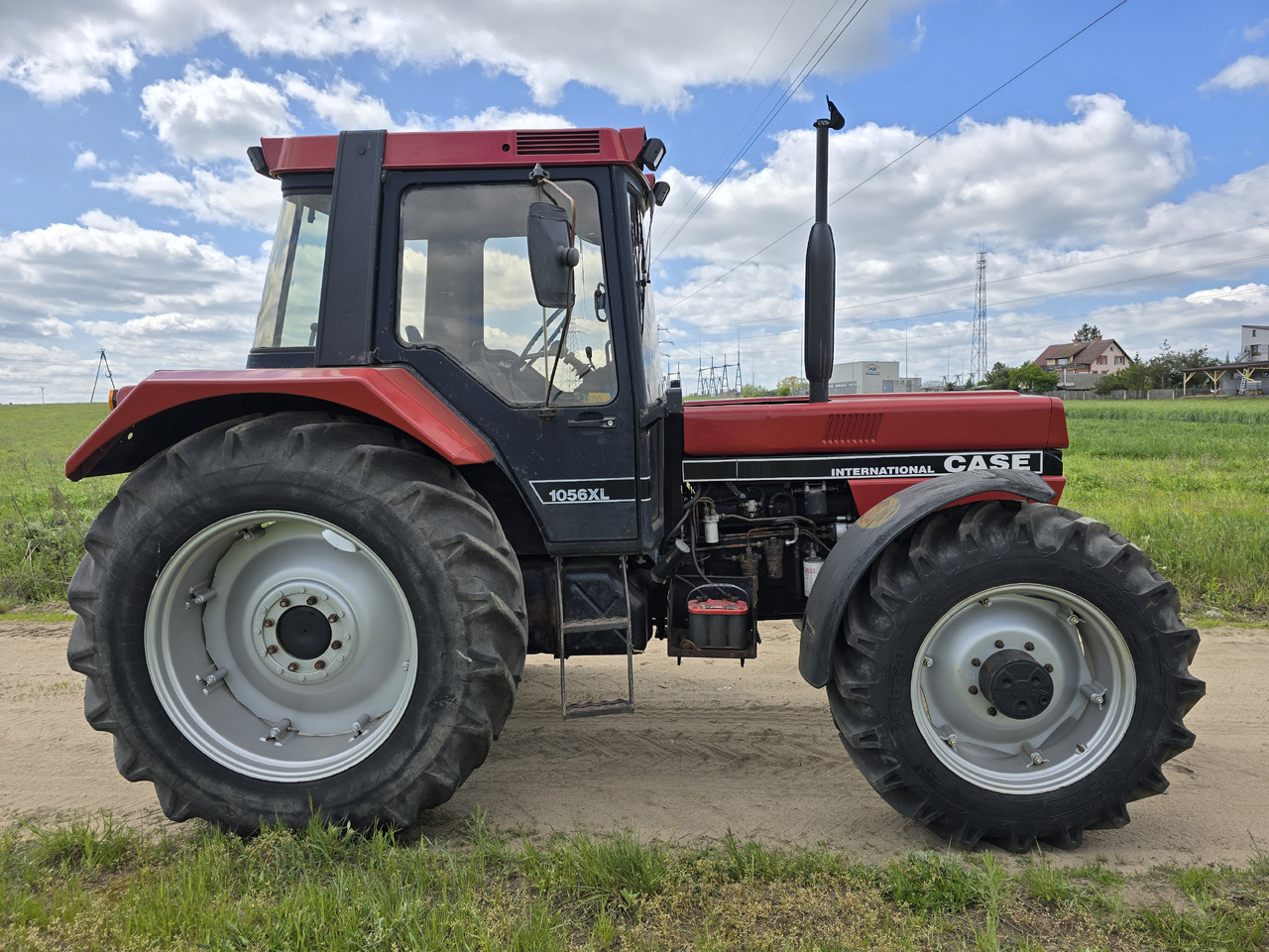 CASE IH 1056 XL - Farm tractor: picture 3 CASE IH 1056 XL - Farm tractor: picture 3