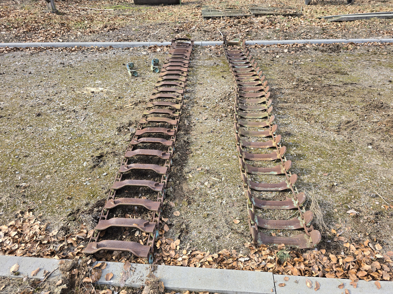 Gąsienice 400/60-15.5 - Undercarriage parts: picture 2 Gąsienice 400/60-15.5 - Undercarriage parts: picture 2