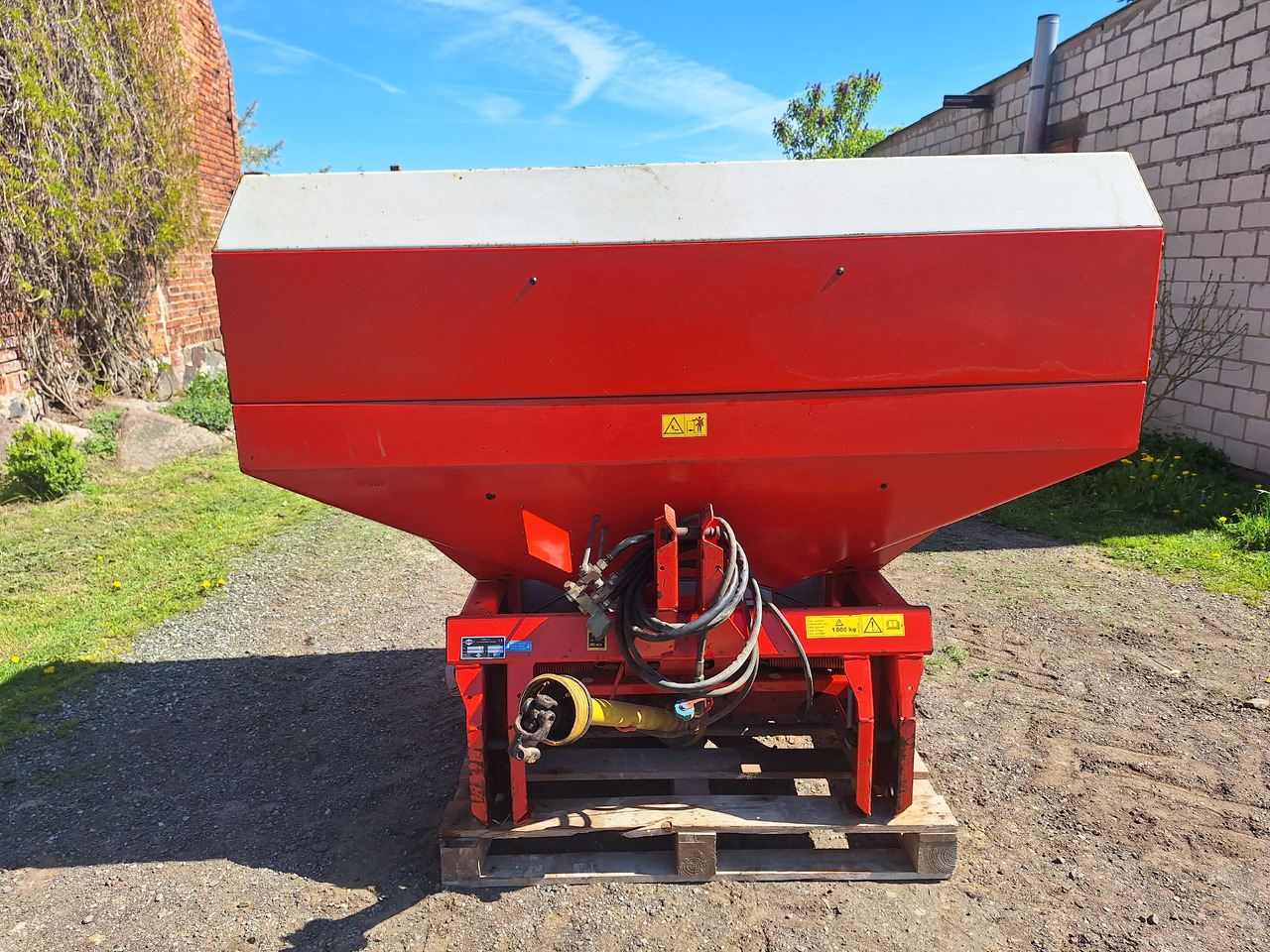 KUHN MDS935 - Fertilizer spreader: picture 5 KUHN MDS935 - Fertilizer spreader: picture 5