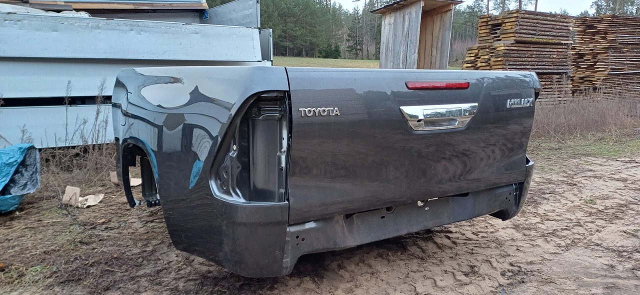 TOYOTA HILUX Extracab (2023 r.) NOWA paka skrzynia - Other machinery: picture 1 TOYOTA HILUX Extracab (2023 r.) NOWA paka skrzynia - Other machinery: picture 1