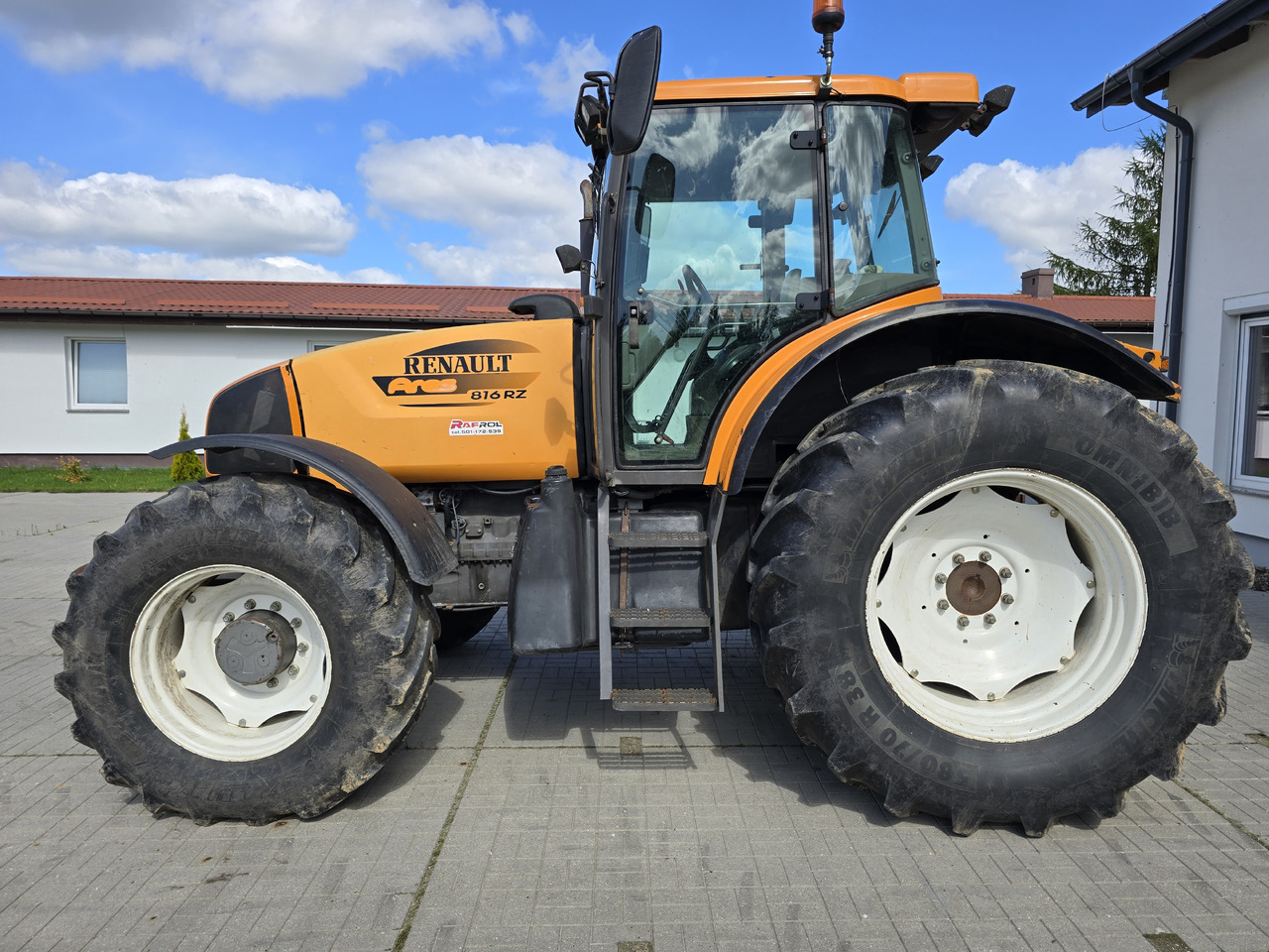 RENAULT Ares 816 RZ - Farm tractor: picture 3 RENAULT Ares 816 RZ - Farm tractor: picture 3