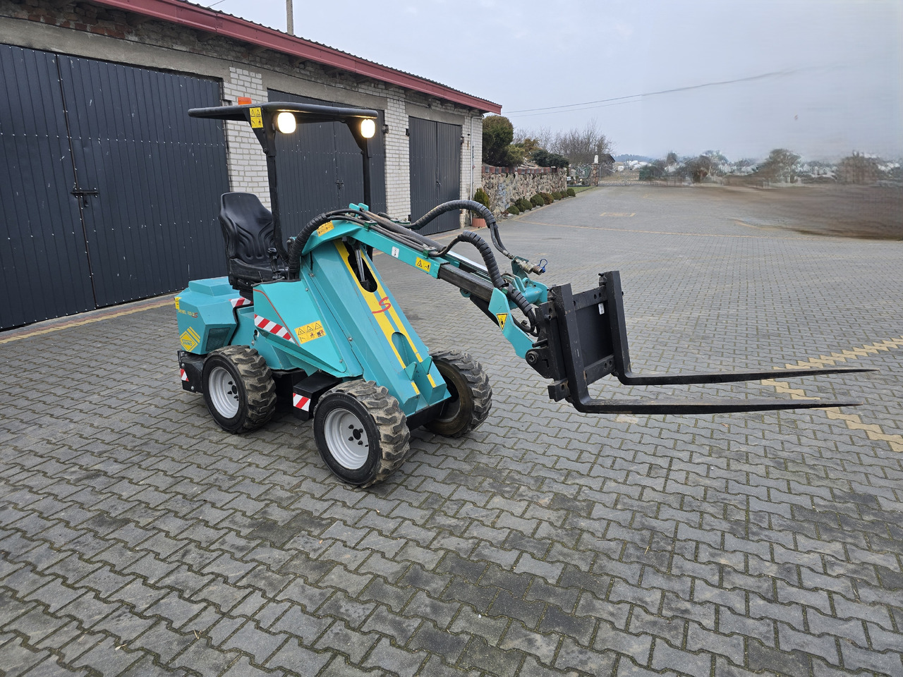 VANO DIESEL 120 DS - Skid steer loader: picture 4 VANO DIESEL 120 DS - Skid steer loader: picture 4