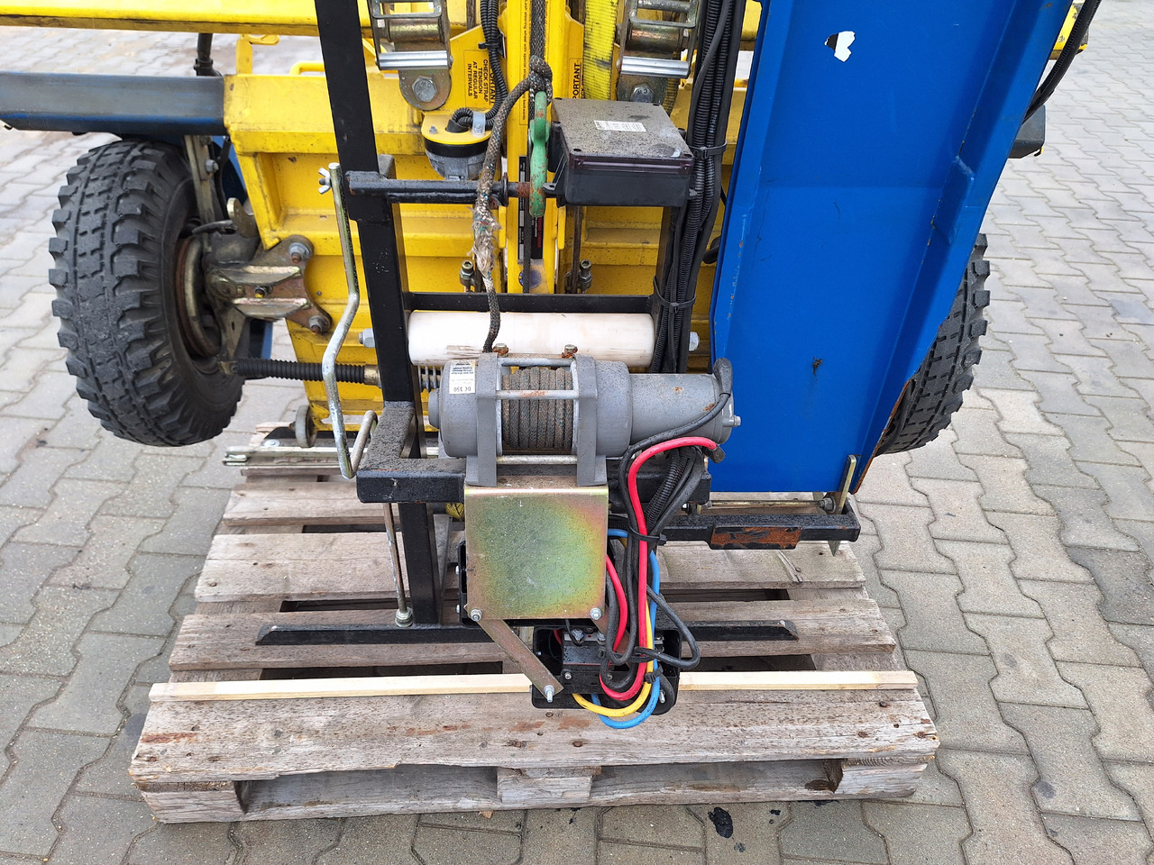 Inna ECRT - Tow tractor: picture 5 Inna ECRT - Tow tractor: picture 5