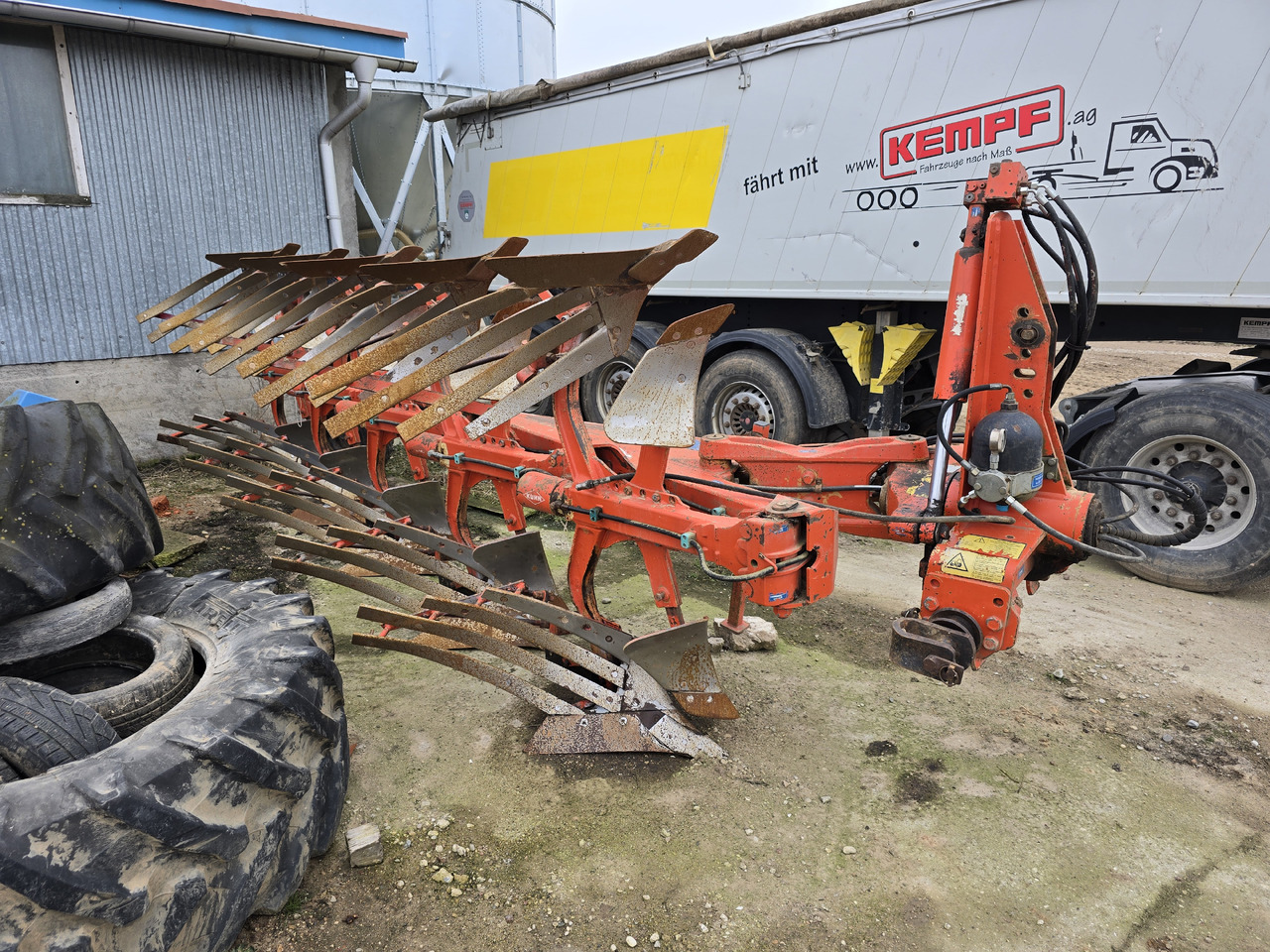 Kuhn VARI-MASTER 120 - Plow: picture 1 Kuhn VARI-MASTER 120 - Plow: picture 1