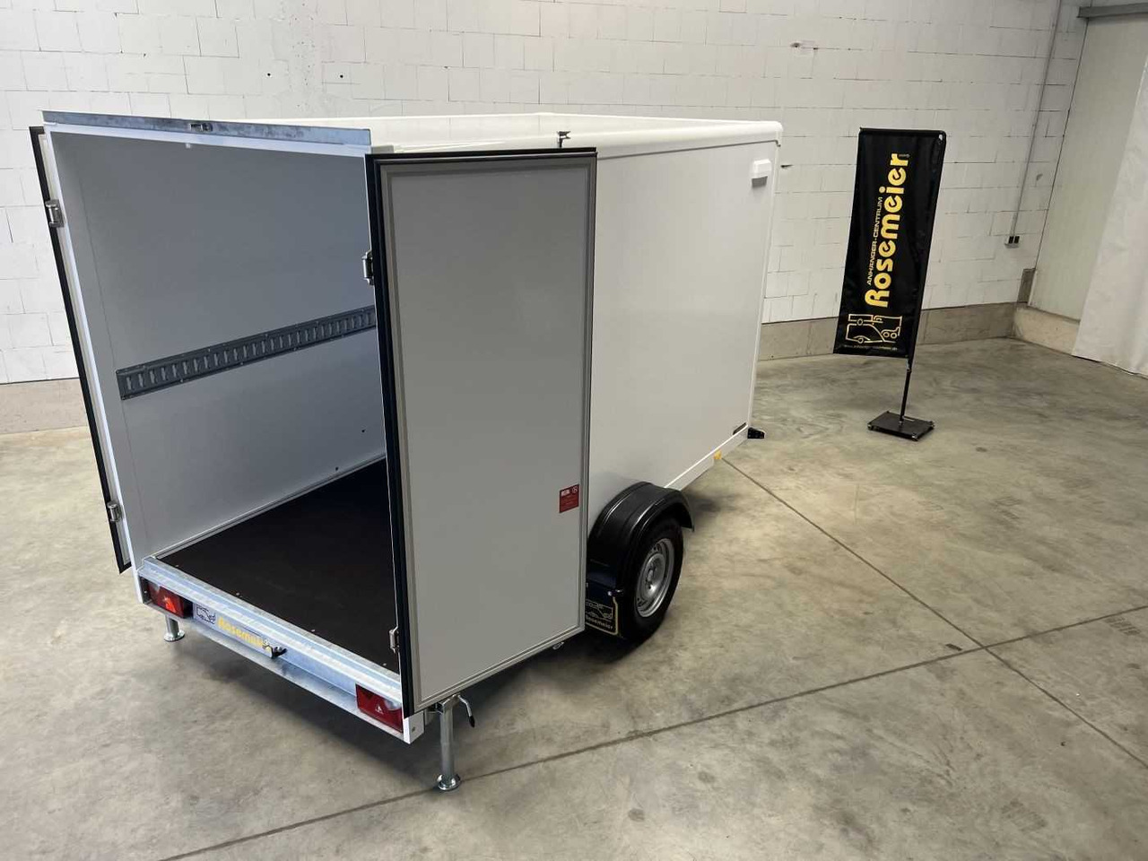 New Closed box trailer BLYSS FS1330/180HL Kofferanhänger: picture 6