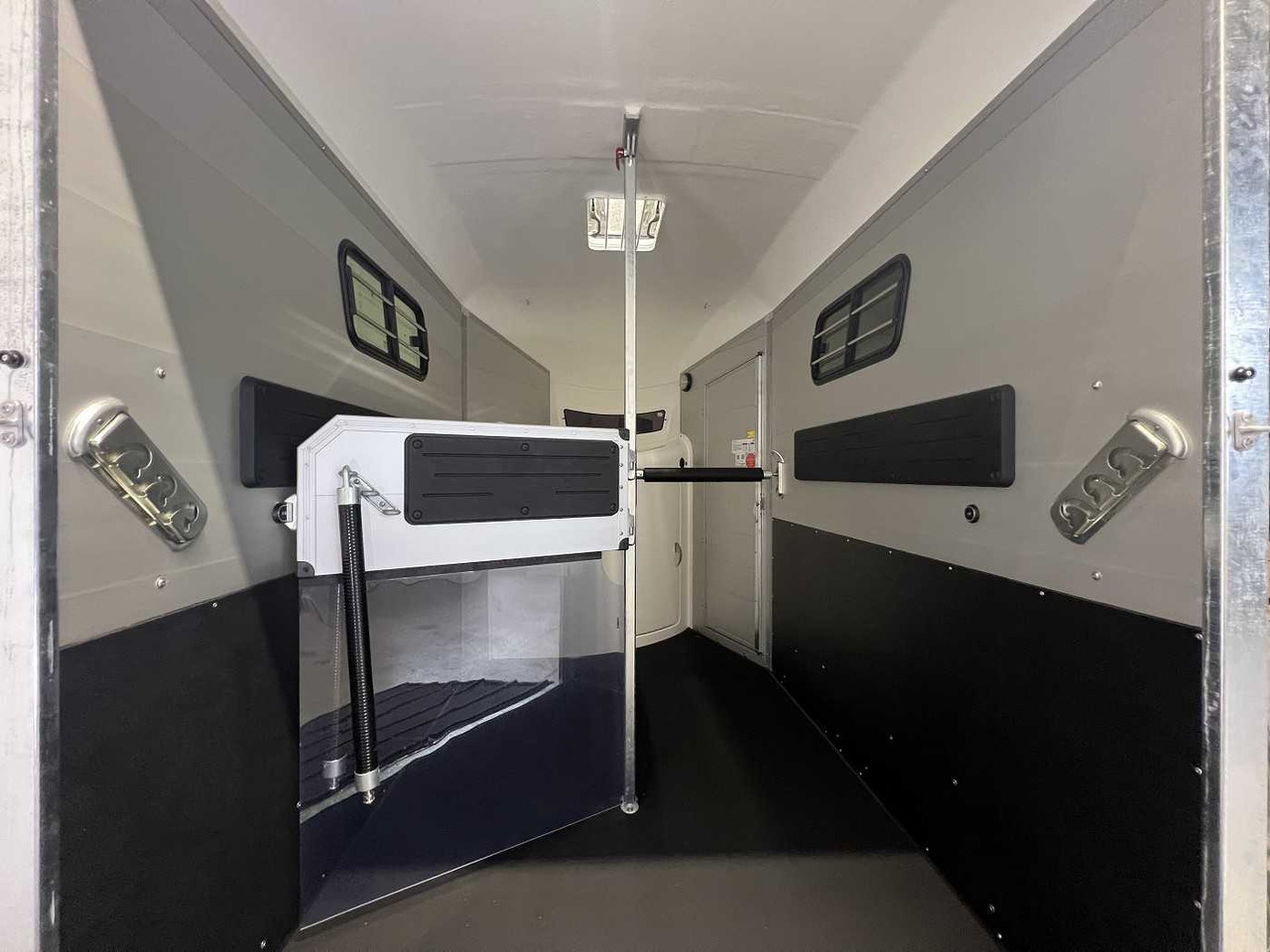 New Horse trailer BOECKMANN Portax SKA Pferdeanhänger: picture 21