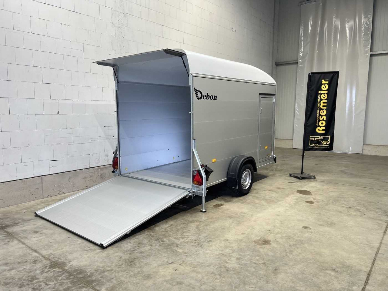 CHEVAL LIBERTE DEBON C400 Roadster Kofferanhänger - Motorcycle trailer: picture 2 CHEVAL LIBERTE DEBON C400 Roadster Kofferanhänger - Motorcycle trailer: picture 2