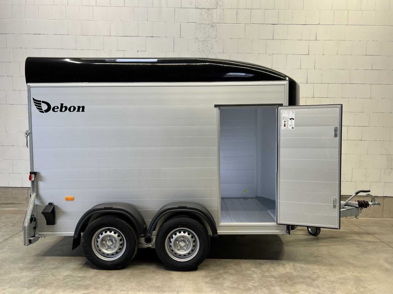 CHEVAL LIBERTE DEBON C500 Roadster Kofferanhänger - Motorcycle trailer: picture 3 CHEVAL LIBERTE DEBON C500 Roadster Kofferanhänger - Motorcycle trailer: picture 3