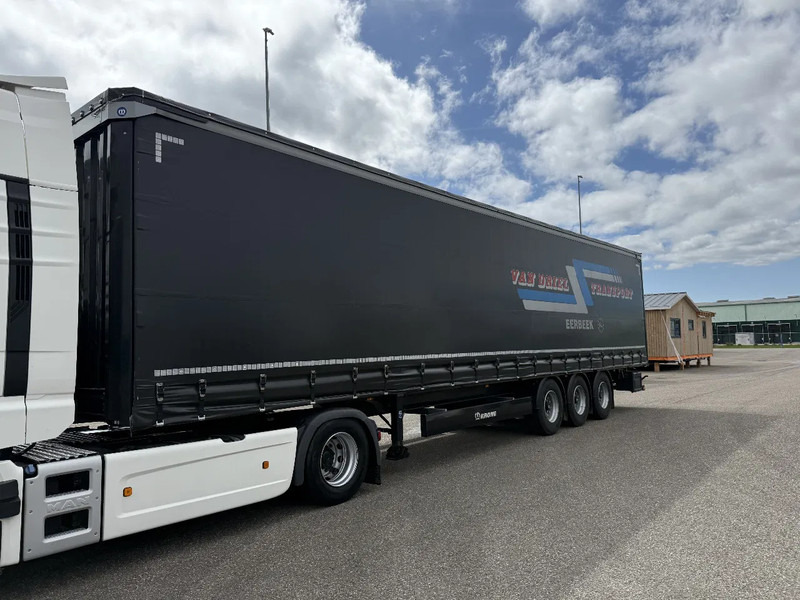 Krone 3-Assige schuifzeilen + schuifdak / hardhouten vloer/ NIEUW STAAT!!!!!!!!!!!! - Curtainsider semi-trailer: picture 1 Krone 3-Assige schuifzeilen + schuifdak / hardhouten vloer/ NIEUW STAAT!!!!!!!!!!!! - Curtainsider semi-trailer: picture 1