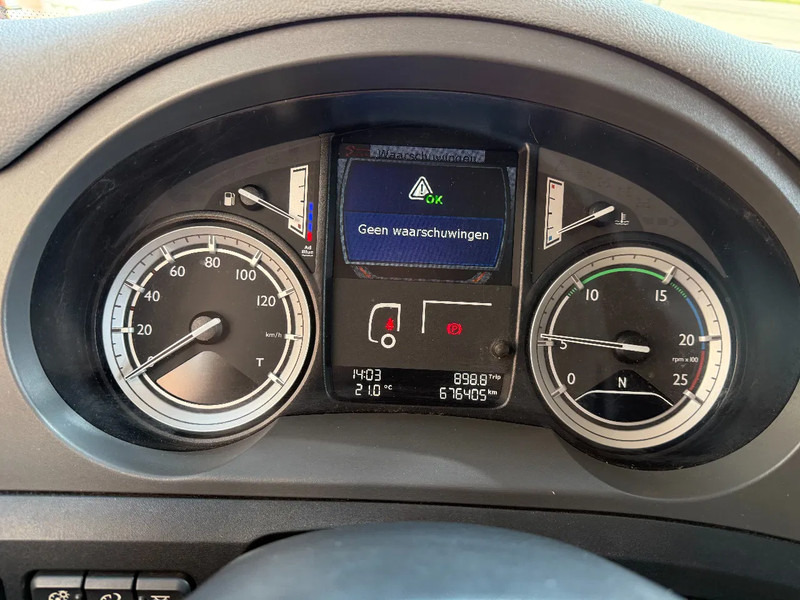 DAF CF 400 CF400 4x2 Skylights / 676tkm / apk-tuv 01-2026 / Holland truck - Tractor unit: picture 3 DAF CF 400 CF400 4x2 Skylights / 676tkm / apk-tuv 01-2026 / Holland truck - Tractor unit: picture 3