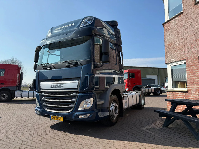 DAF CF 400 CF400 4x2 Skylights / 676tkm / apk-tuv 01-2026 / Holland truck - Tractor unit: picture 2 DAF CF 400 CF400 4x2 Skylights / 676tkm / apk-tuv 01-2026 / Holland truck - Tractor unit: picture 2