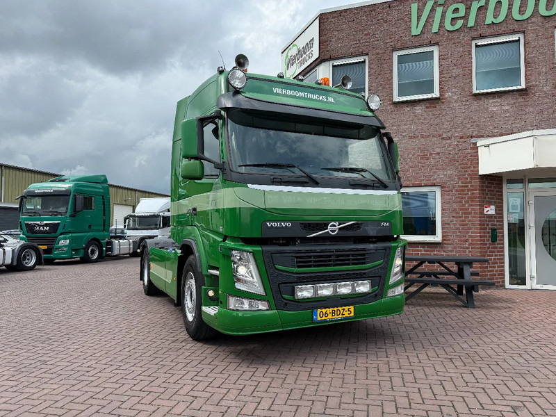 Volvo FM FM370 4X2 Globetrotter / Welgro compressor / Dynimac steering / Holland Truck - Tractor unit: picture 1 Volvo FM FM370 4X2 Globetrotter / Welgro compressor / Dynimac steering / Holland Truck - Tractor unit: picture 1