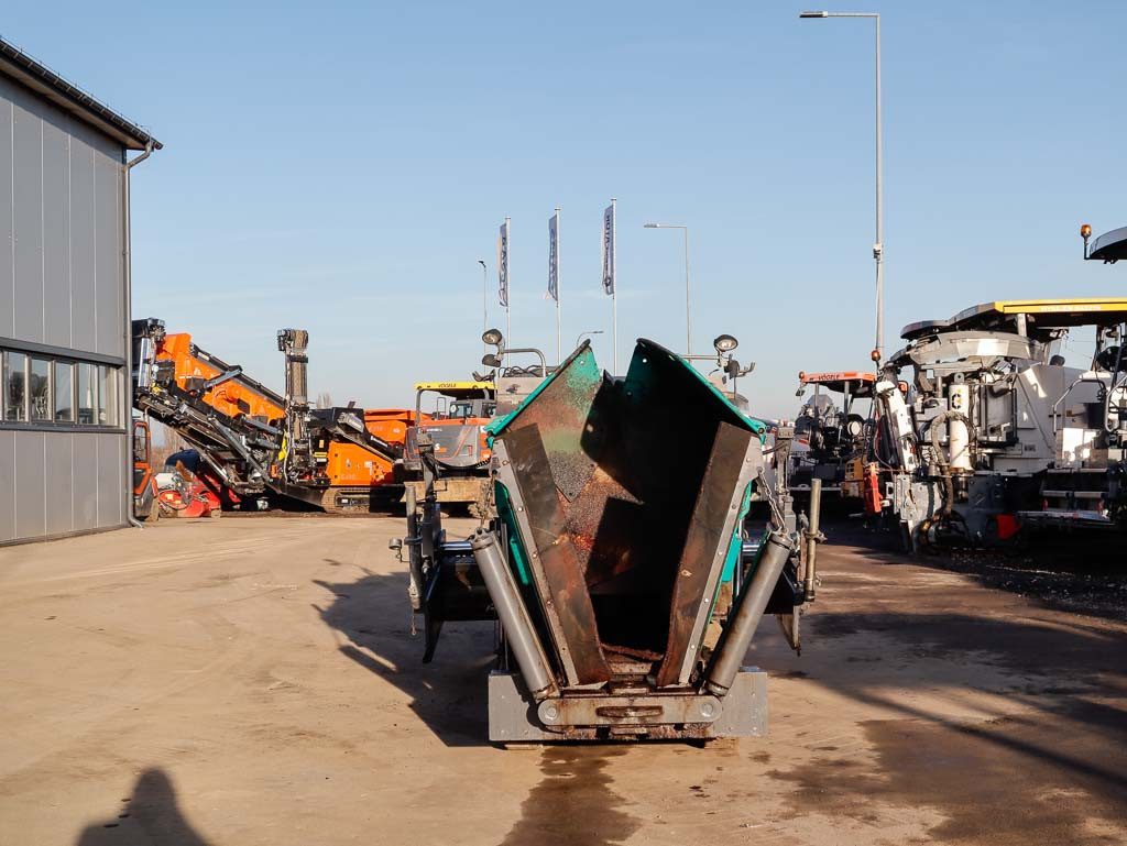 VÖGELE SUPER 800-3i - Asphalt paver: picture 3 VÖGELE SUPER 800-3i - Asphalt paver: picture 3