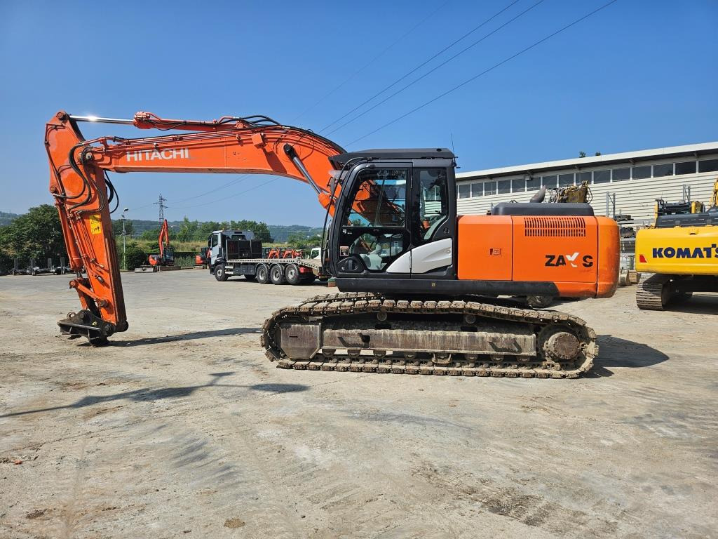HITACHI ZX 210 LC - Crawler excavator: picture 1 HITACHI ZX 210 LC - Crawler excavator: picture 1