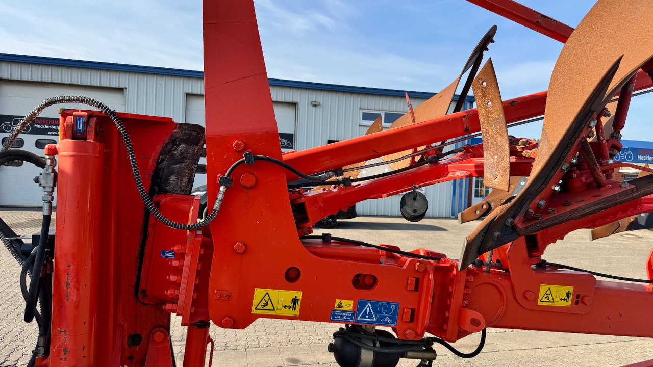 Kuhn Challenger T - 8-furchig #TOP# - Plow: picture 4 Kuhn Challenger T - 8-furchig #TOP# - Plow: picture 4