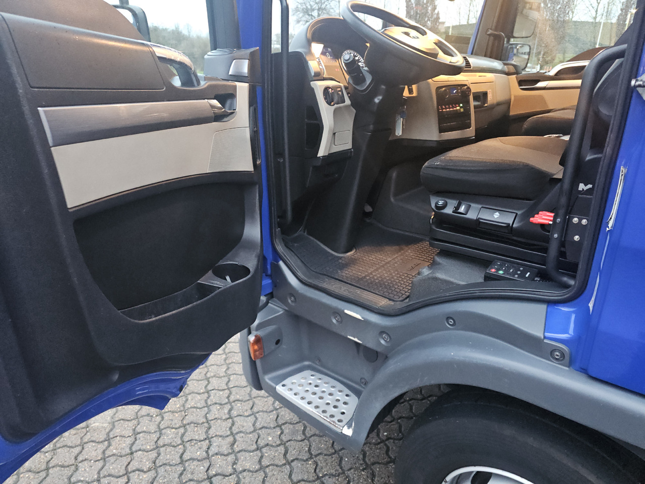 MAN TGL 12.190 BL - Hook lift truck: picture 5 MAN TGL 12.190 BL - Hook lift truck: picture 5