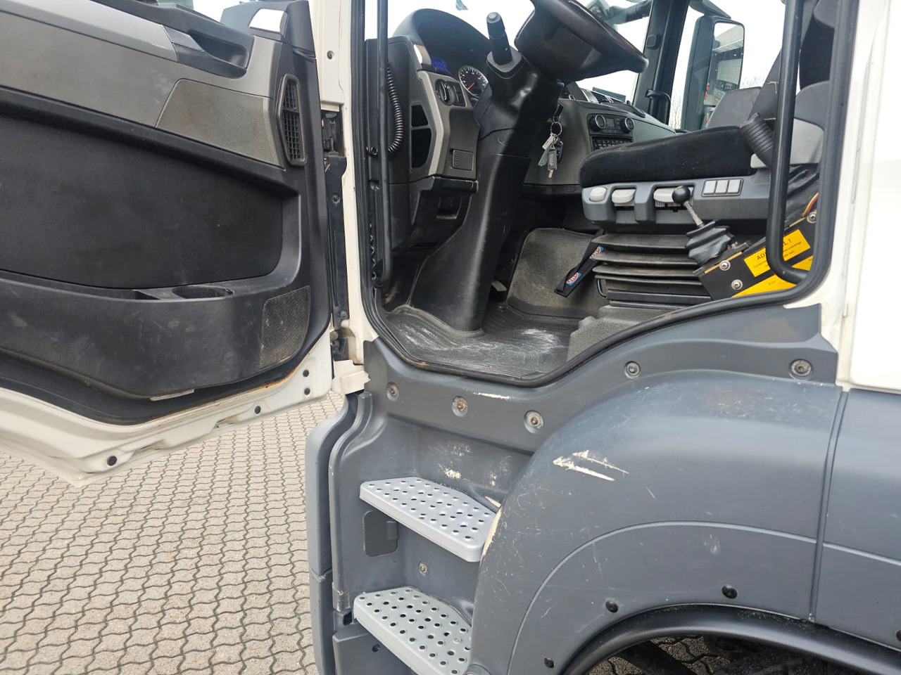 MAN TGS 26.400 6X2-4 - Container transporter/ Swap body truck: picture 5 MAN TGS 26.400 6X2-4 - Container transporter/ Swap body truck: picture 5