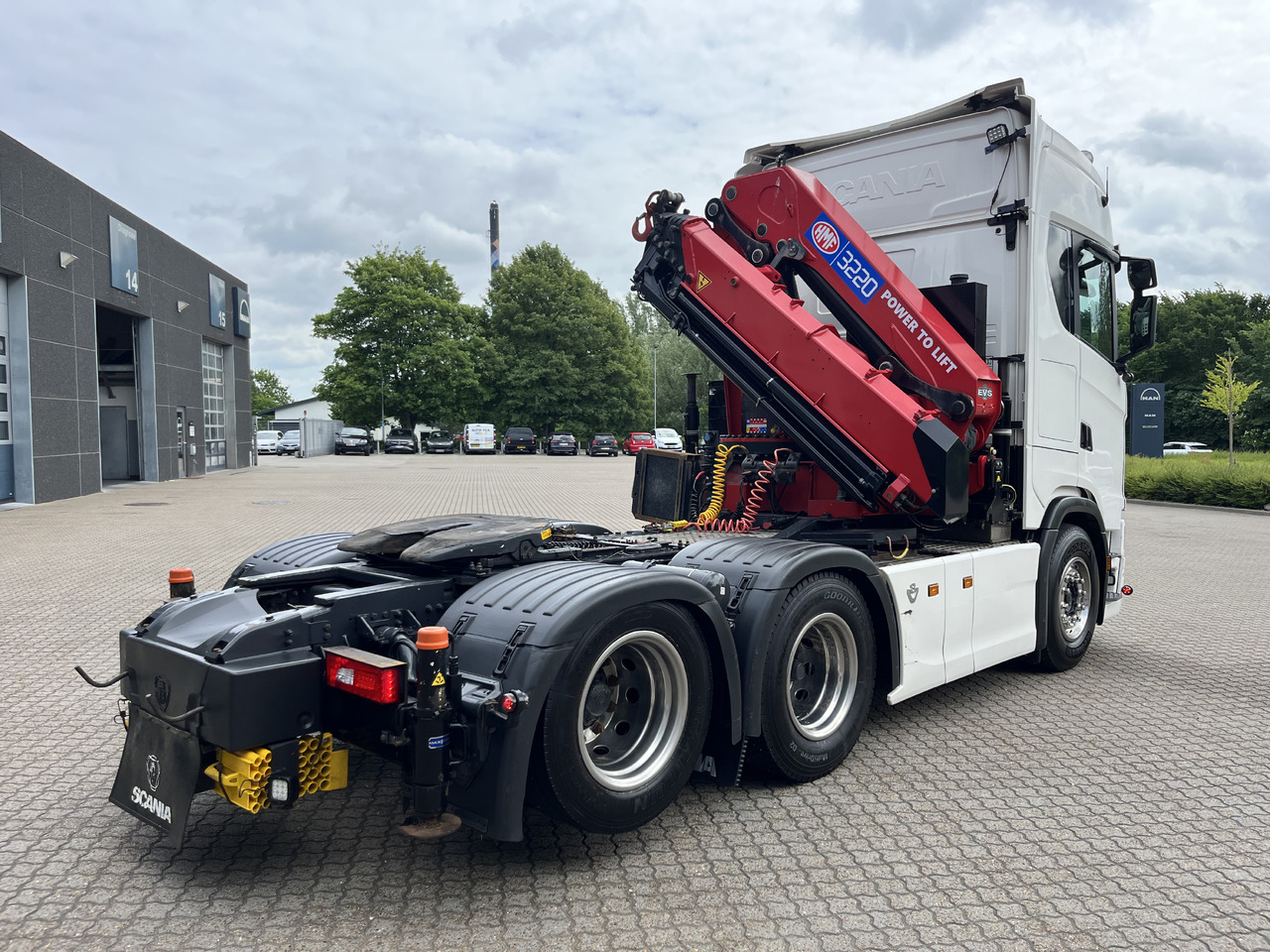 Scania S650 6x2 32 T-mtr. kran - Tractor unit: picture 4 Scania S650 6x2 32 T-mtr. kran - Tractor unit: picture 4