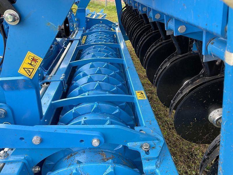 Lemken Zirkon 12/300 und Saphir 9/300-DS - Combine seed drill: picture 2 Lemken Zirkon 12/300 und Saphir 9/300-DS - Combine seed drill: picture 2