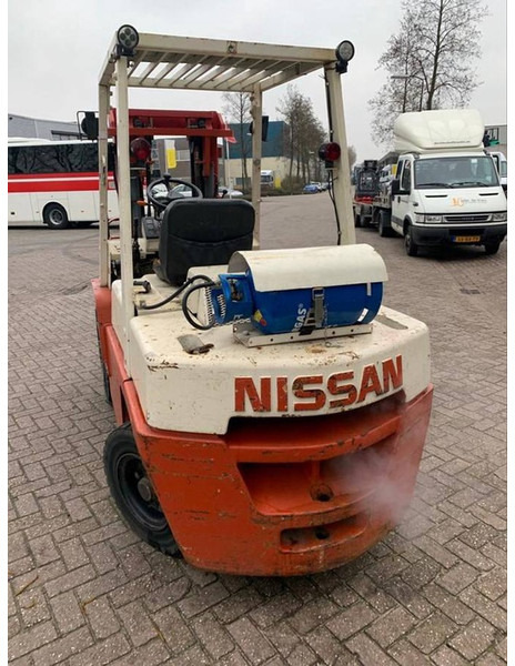 Nissan BF03 - LPG forklift: picture 2 Nissan BF03 - LPG forklift: picture 2