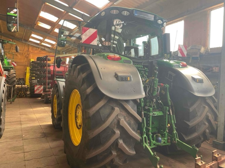 John Deere 6R 175 - Farm tractor: picture 4 John Deere 6R 175 - Farm tractor: picture 4